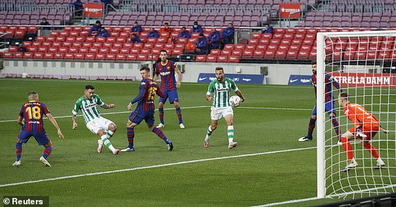 Trực tiếp bóng đá Barcelona - Betis: Bàn thắng thứ 5 dễ dàng (Hết giờ) - 3