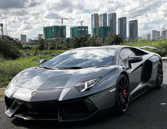 Lamborghini Aventador &#34;sang tay&#34; nữ doanh nhân Việt thay áo hồng nổi bật - 6