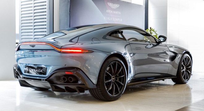 Aston Martin Vantage có thêm phiên bản &#34;Hiệp sĩ Bóng Đêm&#34; - 6