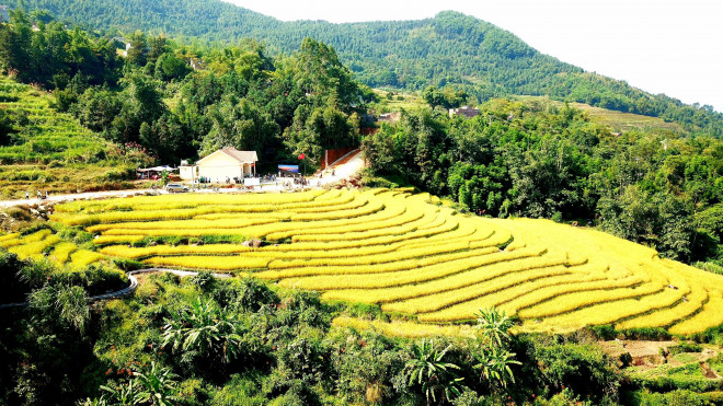 Để kích cầu du lịch, địa phương này đang nổ lực hoàn thiện hơn về cơ sở hạ tầng cũng như đáp ứng tốt nhu cầu của du khách. Ảnh Hoàng Dương