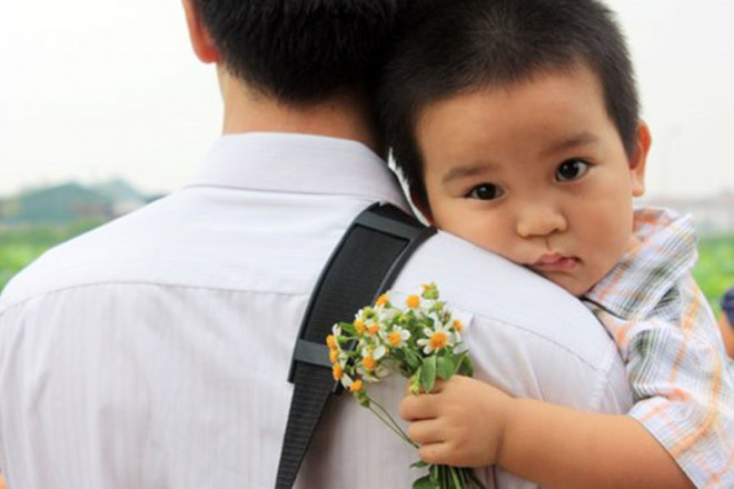 Nói lới yêu thương và cho bé biết rằng, bạn vui lòng khi bé làm tốt là một sự khích lệ đáng kể. Ảnh minh họa&nbsp;