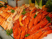 Thị trường - Tiêu dùng - Vì sao khách ăn tẹt ga mà nhà hàng buffet vẫn lãi &quot;khủng&quot;, còn khách lỗ nặng?