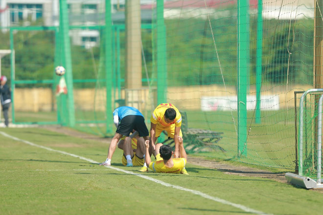 Tuyển thủ U22 Việt Nam: &#34;Bài tập của thầy Park không quá khó&#34; - 4