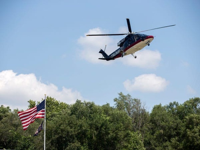 Tổng thống Mỹ Donald Trump đã rao bán trực thăng Sikorsky S76-B có mã quân sự là N76DT.
