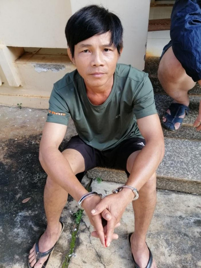 Đối tượng Sơn bị cơ quan công an bắt giữ, di lý về Đà Nẵng