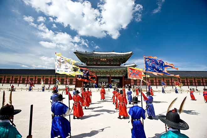 Lễ đổi gác tại cung điện Gyeongbokgung