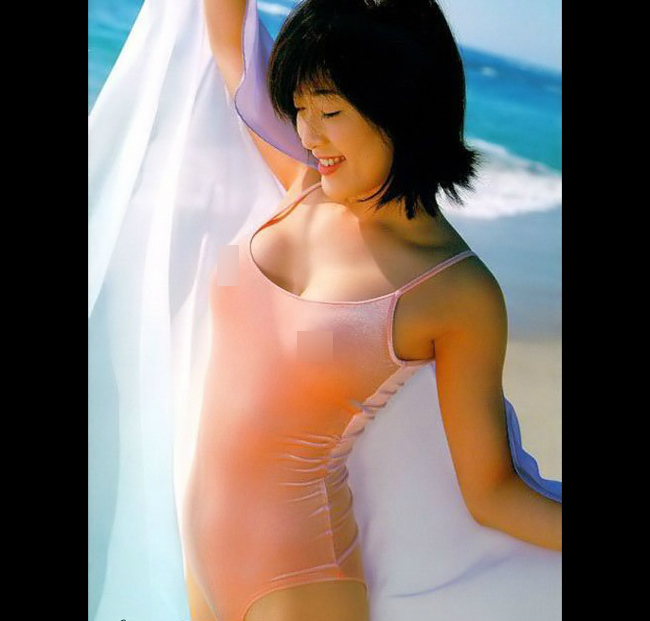 Dương Tư Mẫn tên thật là Asami Kanno, sinh năm 1976 tại Nhật Bản. Cô sang Đài Loan phát triển sự nghiệp từ năm 1994 và đổi tên thành Dương Tư Mẫn. Kim Bình Mi 1995 là một trong số những bộ phim nổi tiếng nhất của cô đào xứ Phù Tang.
