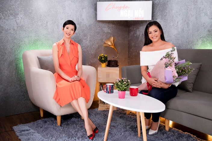 Xuân Lan và Phương Vy trong talkshow