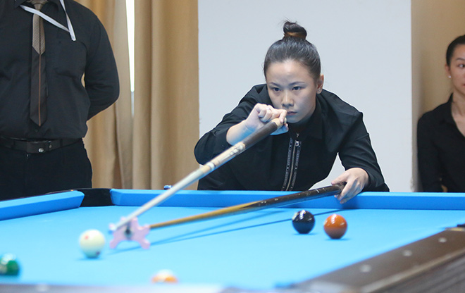 Cơ thủ 21 tuổi Yến Nhi vào bán kết pool 9 bi nữ