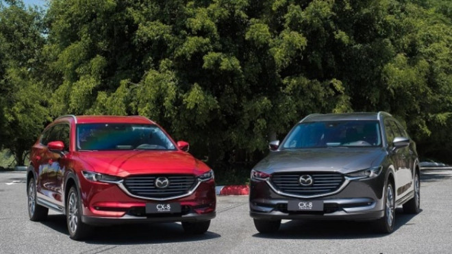 Mazda CX-8 hiện có giá chỉ còn từ 979 triệu đồng, cạnh tranh với Hyundai SantaFe