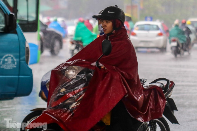 Hà Nội là một trong số những địa phương trên cả nước hiện đã phát hiện nhiều trường hợp bệnh nhân dương tính với COVID-19.