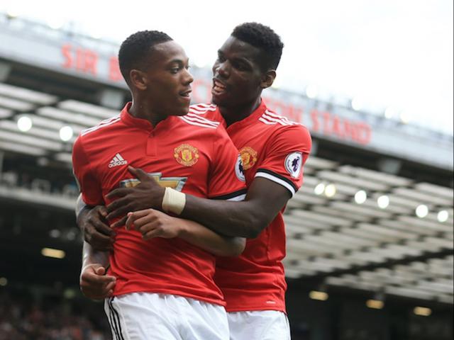 MU đón tin dữ về Martial, Pogba bị huyền thoại đàn anh "dằn mặt"