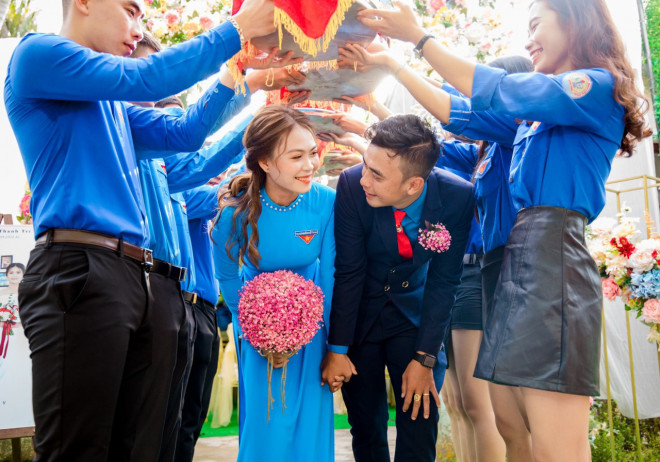Ảnh cưới của cô dâu Văn Thị Hoa và chú rẻ Võ Thanh Trí.