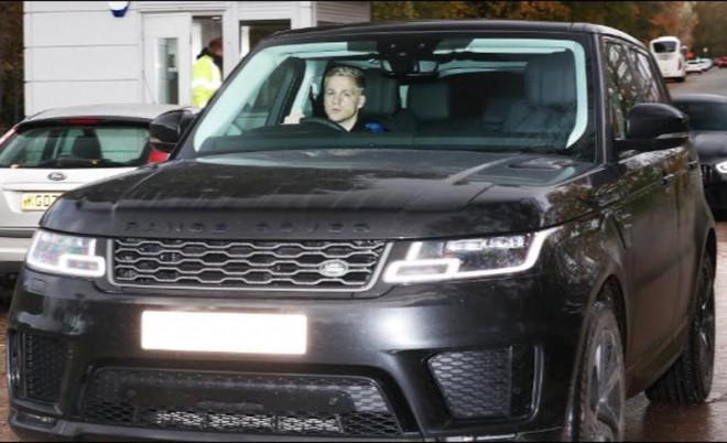 ... De Beek rất yêu thích xe Range Rover Sport.