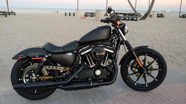 2. Harley-Davidson Iron 883 (giá: 8.999 USD)
