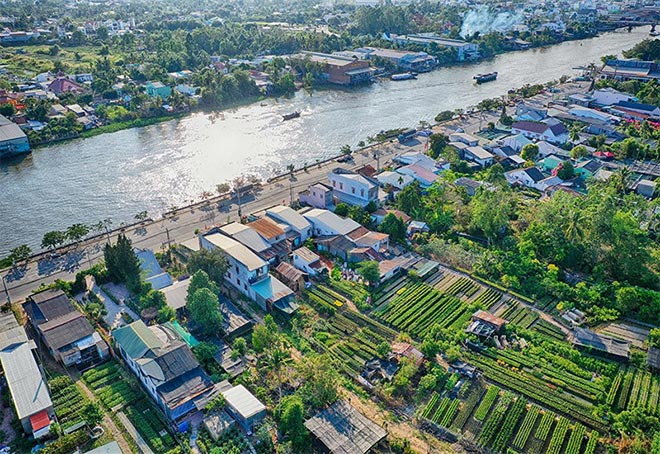 Giới đầu tư Sài Gòn và các nơi đổ về săn quỹ đất, khiến thị trường địa ốc miền Tây sôi nổi hơn bao giờ hết (Nguồn: Internet)
