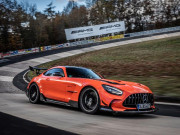 Ngắm xe - Mercedes-AMG GT Black Series lập kỷ lục tốc độ tại đường đua địa ngục xanh Nurburgring