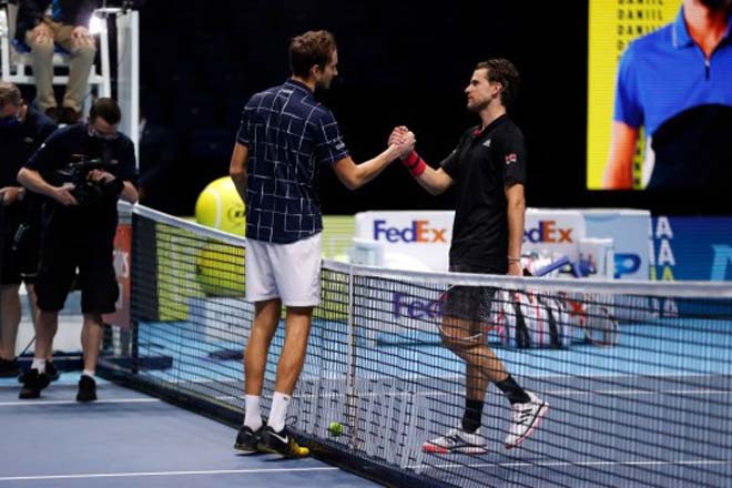 Hai năm liền, Thiem cay đắng nhận chức á quân ATP Finals