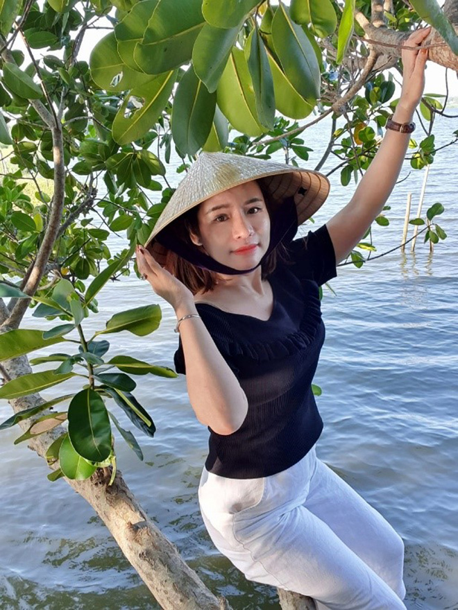 Nữ giám đốc thương hiệu Hương CEO dịu dàng, bình dị trong cuộc sống