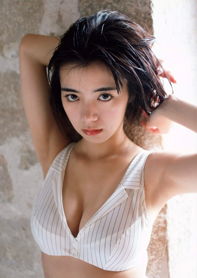 Bên cạnh đó Elaiza Ikeda còn lấn sân lĩnh vực diễn xuất và được mệnh danh là "nữ hoàng cảnh nóng" mới.
