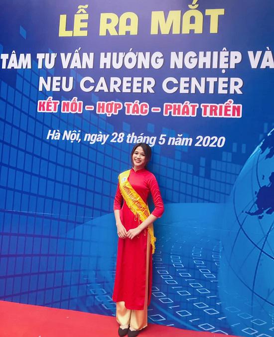 Ngắm nhan sắc ngọt ngào trên giảng đường của Hoa hậu Việt Nam 2020 Đỗ Thị Hà - 5