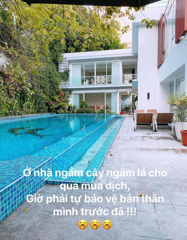 Chỉ một góc &#34;sơ sơ&#34; trong căn biệt thự cũng đủ thấy nhà của thiếu gia này khang trang, rộng rãi và tiện nghi tới mức nào.
