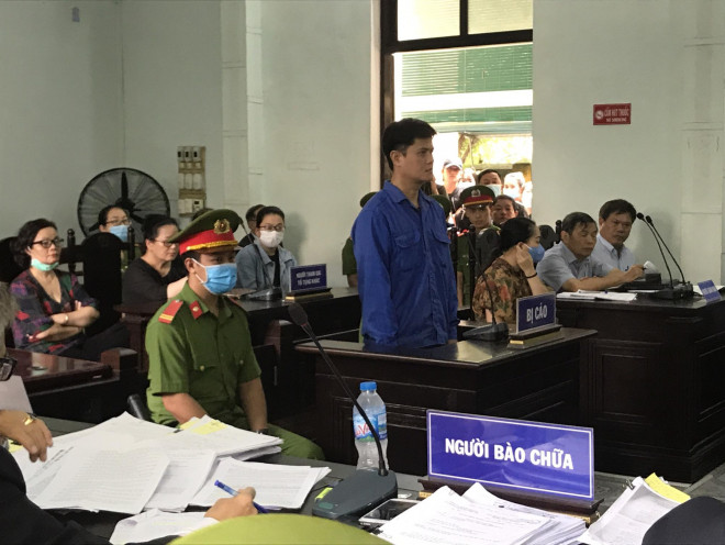 Bị cáo Lê Quang Huy Phương tại tòa