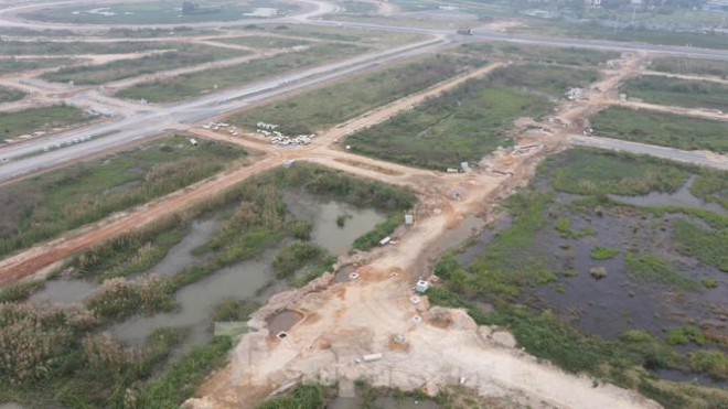 Hạ tầng dự án KĐT mới Kim Chung - Di Trạch còn ngổn ngang, dang dở nhưng trên thị trường rầm rộ rao bán phân lô liền kề, biệt thự.