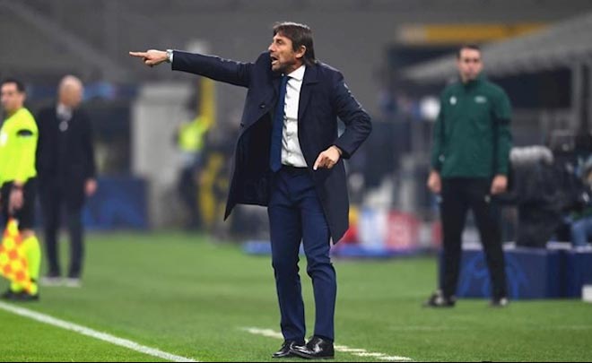 HLV Antonio Conte thất vọng khi Inter Milan ở sát bờ vực bị loại sớm ở Champions League năm nay