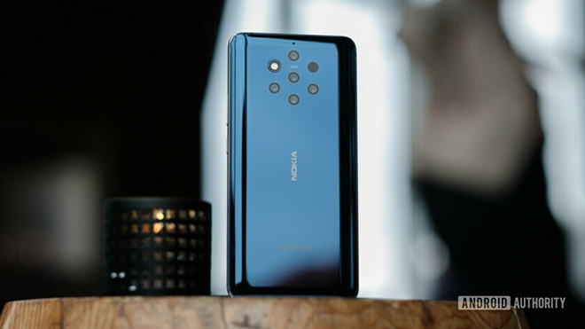 Nokia 9 Pureview.