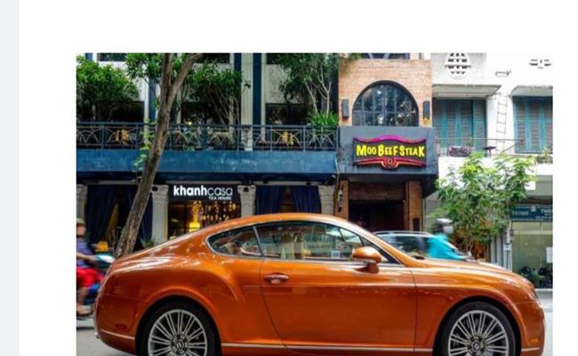 Nó từng là siêu xe nhanh nhất của Bentley khi được ra mắt vào năm 2007. Tại thời điểm năm 2015, Phan Thành đã bỏ ra khoảng 12 tỷ đồng để sở hữu siêu xe này.
