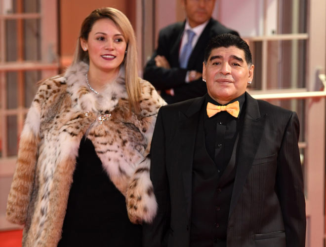 Bạn gái cũ của Diego Maradona, nữ cầu thủ xinh đẹp Rocio Oliva bị cấm dự đám tang ông