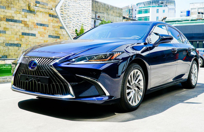 Lexus ES 2021 ra mắt thị trường Việt Nam, bổ sung trang bị, giá không đổi - 1