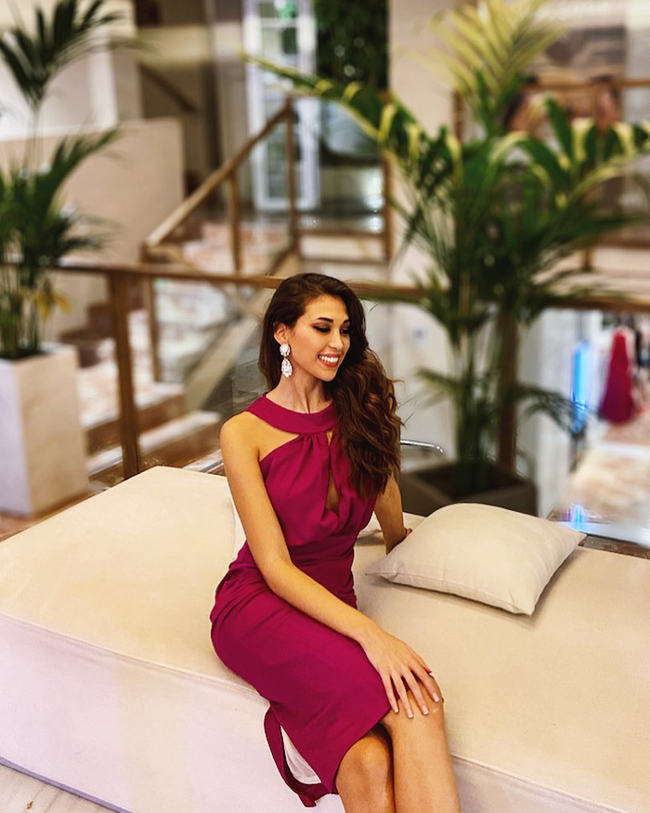 Gần đây, Andrea Martinez, người đẹp 27 tuổi đã giành được ngôi vị Hoa hậu Hoàn vũ Tây Ban Nha 2020, cuộc thi tổ chức vào cuối tuần trước.
