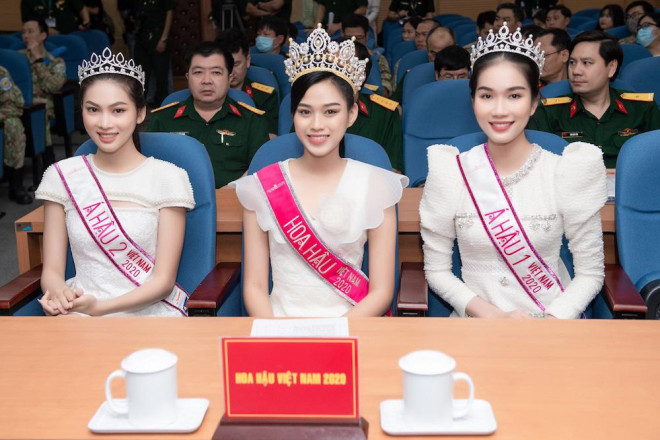 Hoạt động cộng đồng đầu tiên của Đỗ Thị Hà trên cương vị Hoa hậu Việt Nam - 1