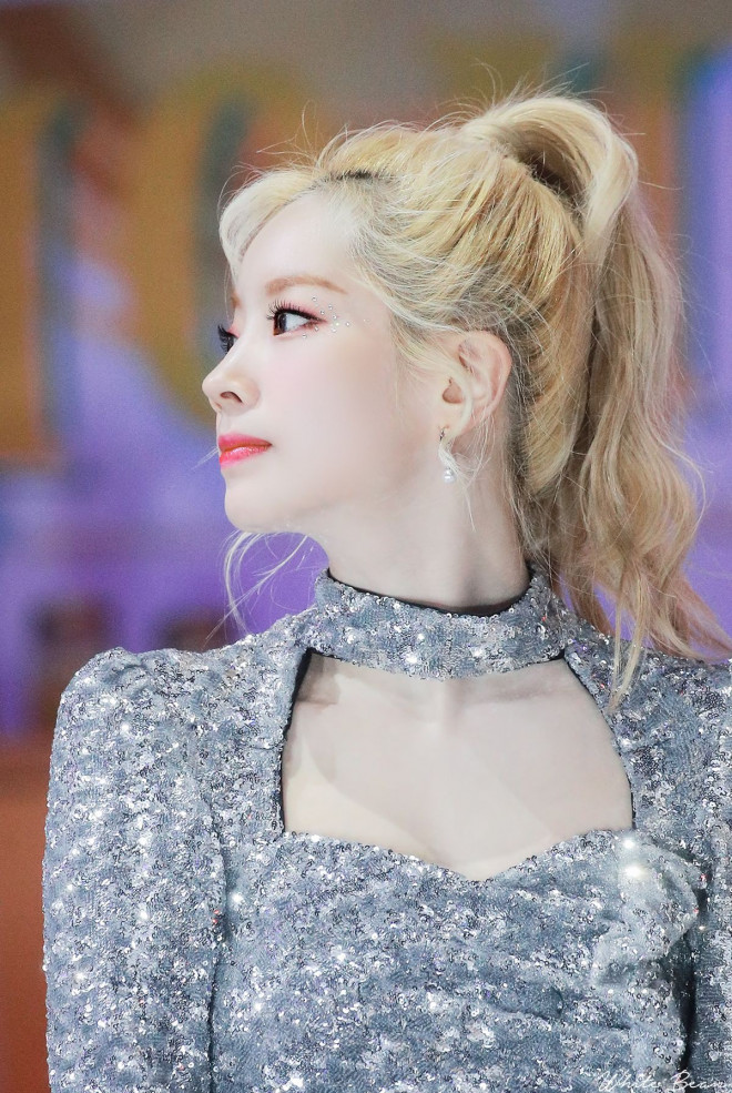 Dahyun sở hữu làn da trắng mịn như đậu hũ