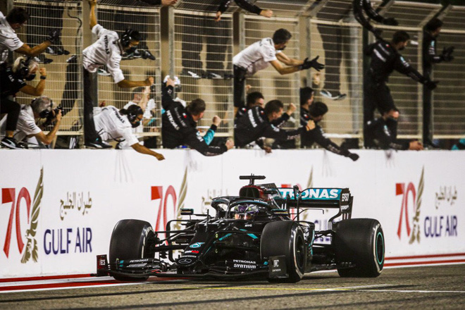 Hamilton vô địch Bahrain GP 2020.