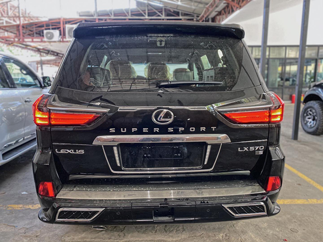 &#34;Xe nhà giàu&#34; Lexus LX 570 Super Sport S 2021 nhập tư về Việt Nam giá hơn 9 tỷ đồng - 7