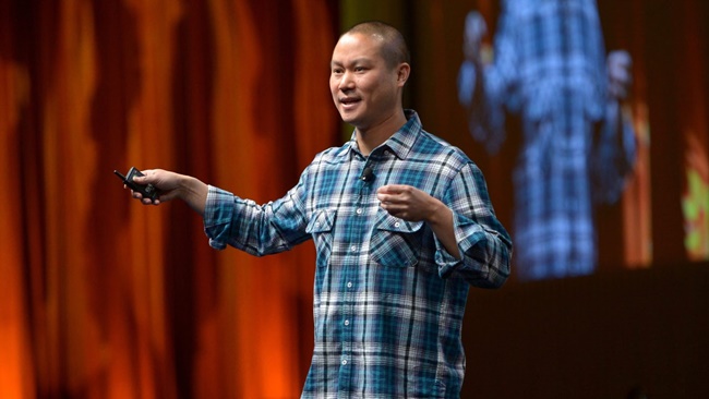 Sau khi Amazon mua lại, Tony Hsieh vẫn là CEO của Zappos cho đến tháng 8/2020. Năm 2004, đại gia này chuyển trụ sở Zappos từ San Francisco đến Las Vegas, Nevada.&nbsp;
