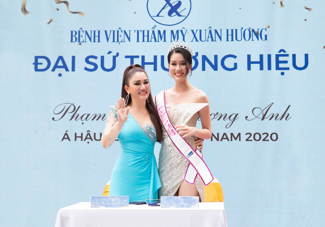 Hoa hậu doanh nhân Xuân Hương rạng rỡ cùng Á hậu Phương Anh trong sự kiện