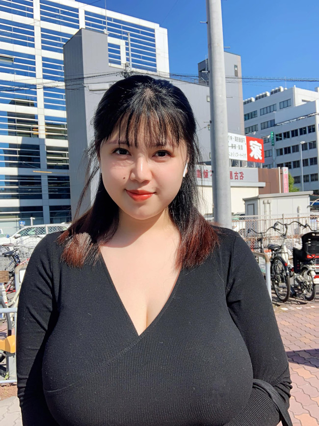 Tại Nhật, nữ sinh Hải Dương có những người bạn mới và công việc mới. 
