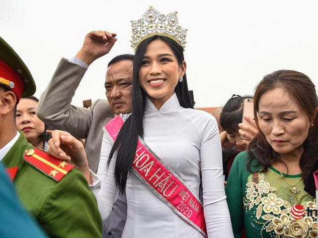 Hoa hậu Đỗ Thị Hà bị nhận xét "bớt đẹp" sau đêm đăng quang: Lỗi tại ai?