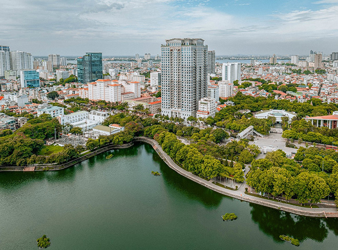 Cung điện đá D’. Palais Louis không dành cho 99,9875% người Việt - 1