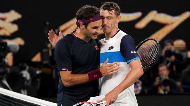Federer suýt thua Millman lần thứ 2 tại các giải Grand Slam nhưng "Tàu tốc hành" đã xuất sắc thoát hiểm tại vòng 3 Australian Open năm nay