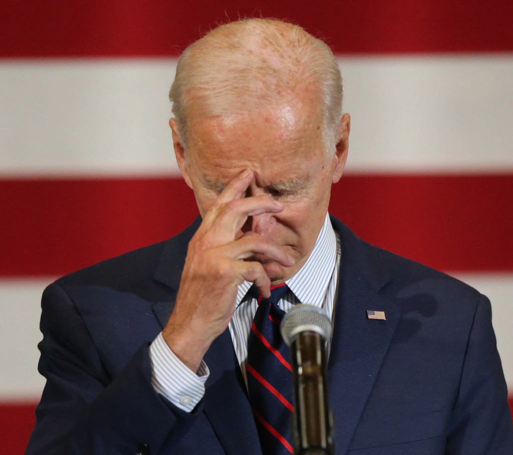 Ông Biden vẫn "đau đầu" với một số vị trí trong nội các mới. Ảnh minh họa: Boston Herald