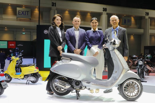 Vespa Sprint 150 i-Get ABS 10th Anniversary Thailand Limited Edition.