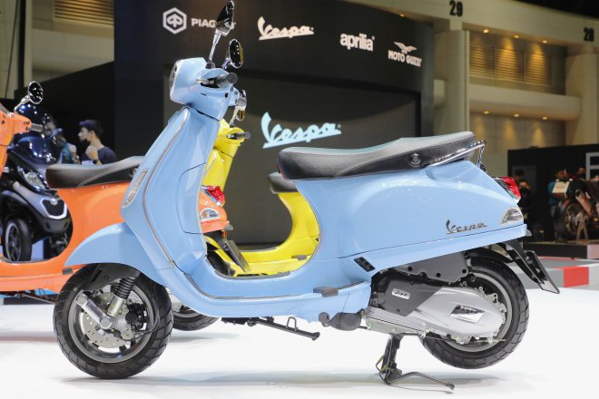 Vespa LX 10th Anni.