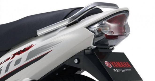 Tầm 21 triệu đồng, chọn Honda Blade hay Yamaha Sirius? - 8