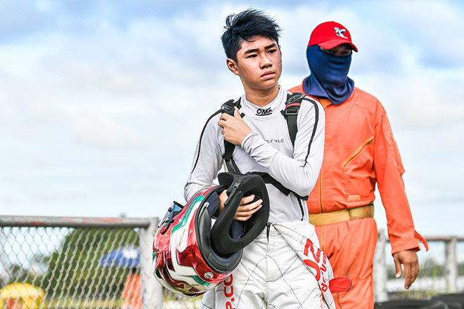 Tay đua Go-Kart trẻ tuổi nhất Việt Nam Doug Phạm nhận học bổng phổ thông Mỹ - 1