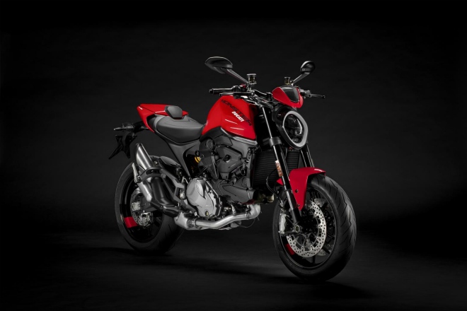 2021 Ducati Monster màu đỏ.